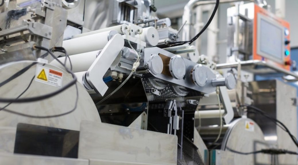 3 bonnes raisons de faire appel à un fabricant de machine industrielle pour votre entreprise